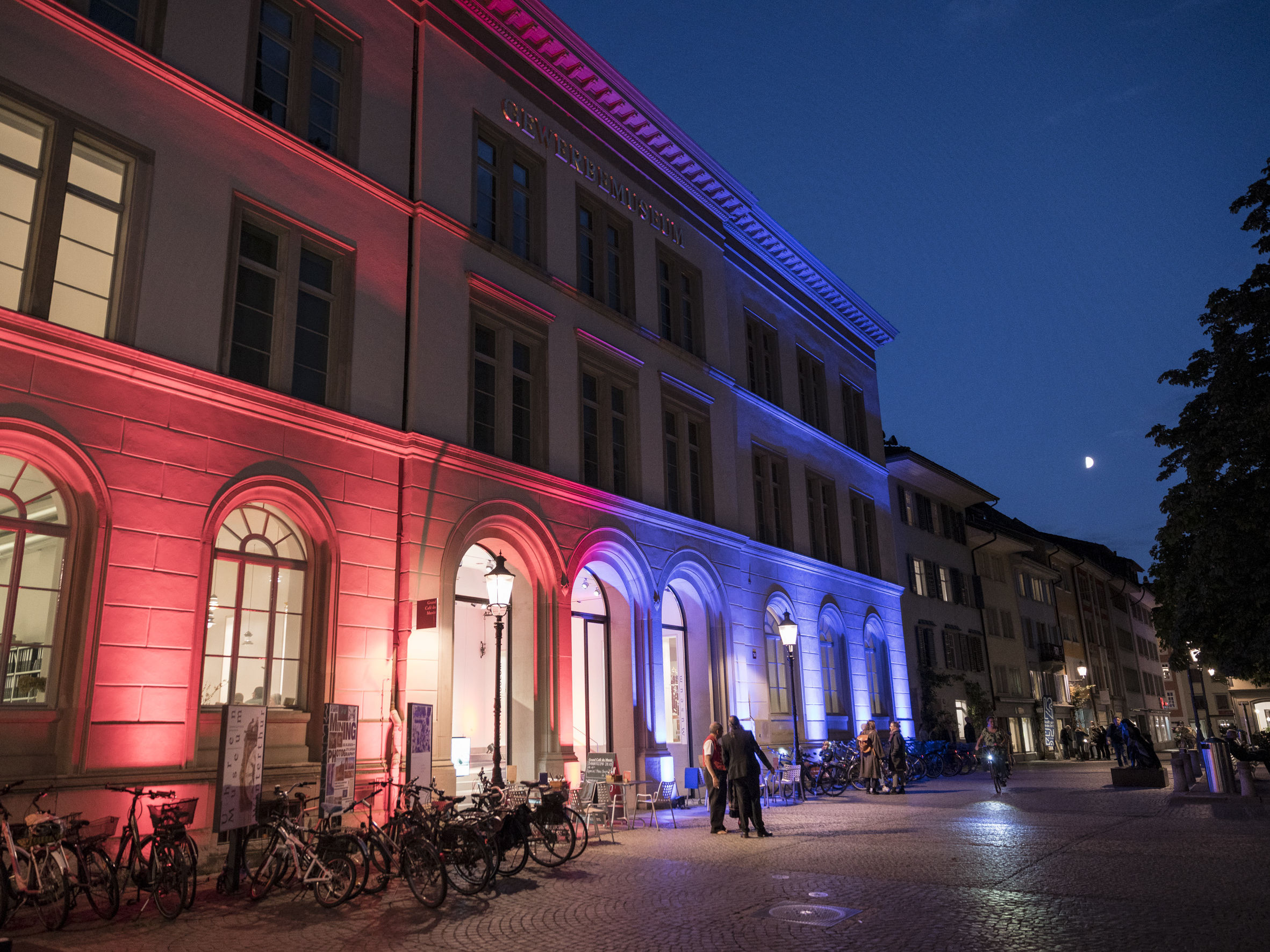 Design Promenade: Die Lichter der Stadt. Beleuchtung auf und um den Kirchplatz
