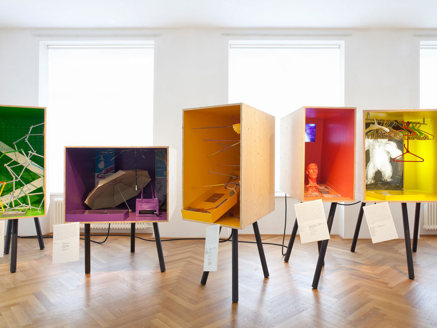 Logo Heimliche Helden. Das Genie alltäglicher Dinge.