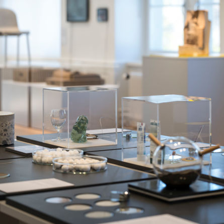 Blick in die Ausstellung «Before and After Sand» im Gewerbemuseum Winterthur.