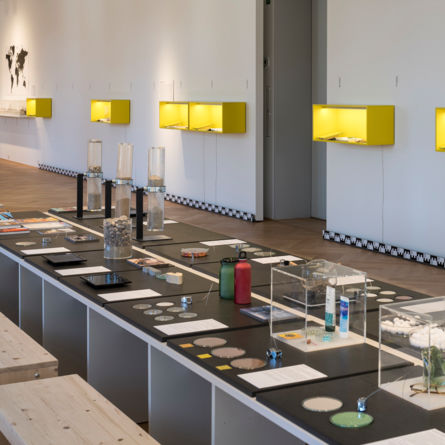 Blick in die Ausstellung «Before and After Sand» im Gewerbemuseum Winterthur.